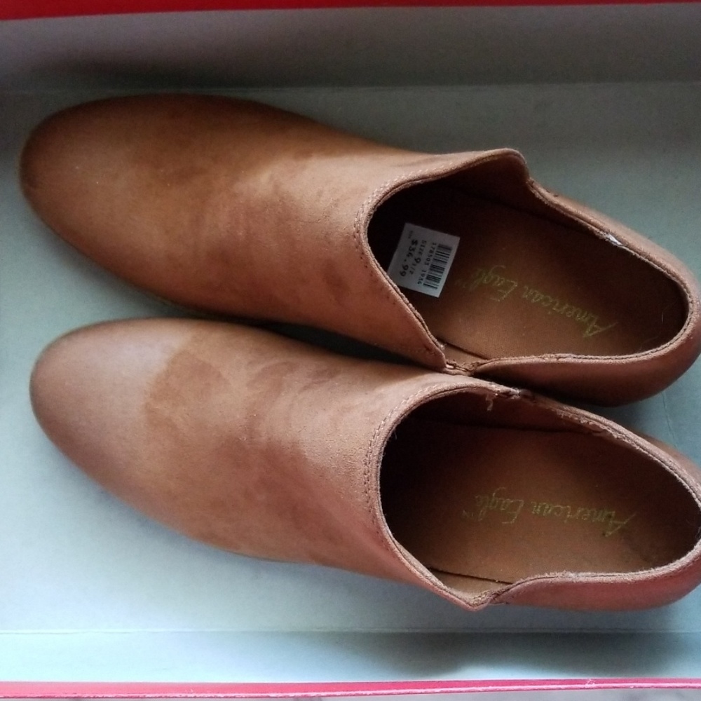 Brand new faux suede brown ankle booties